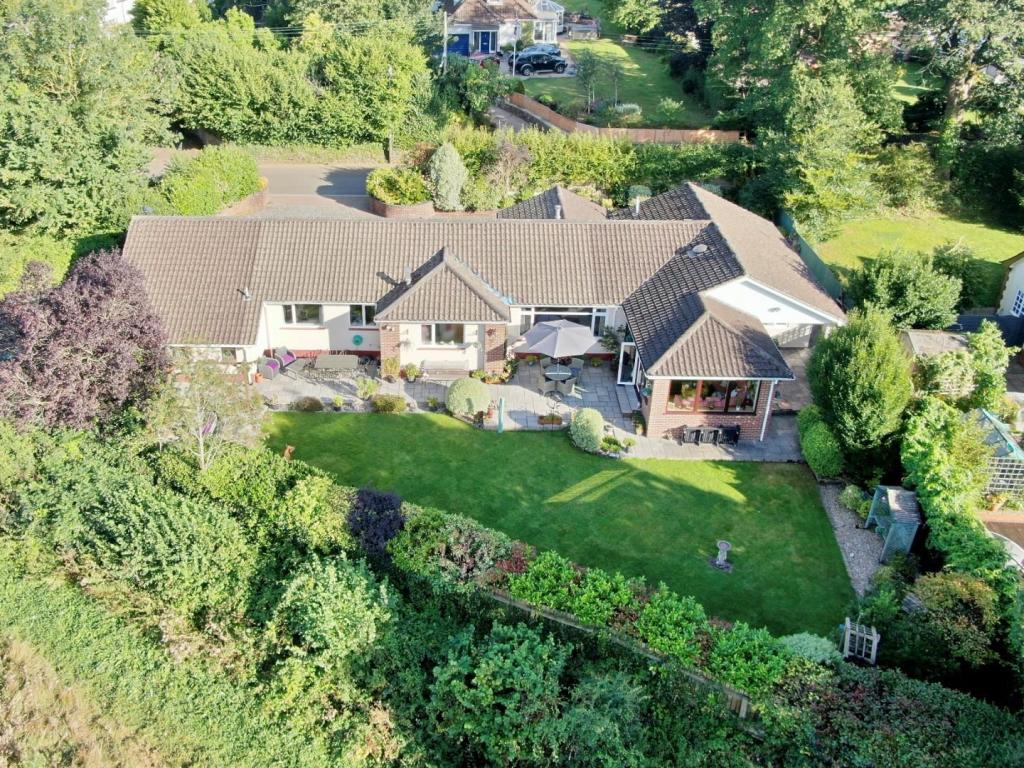 5 bedroom detached bungalow for sale in Uplowman Road, Tiverton, Devon, EX16