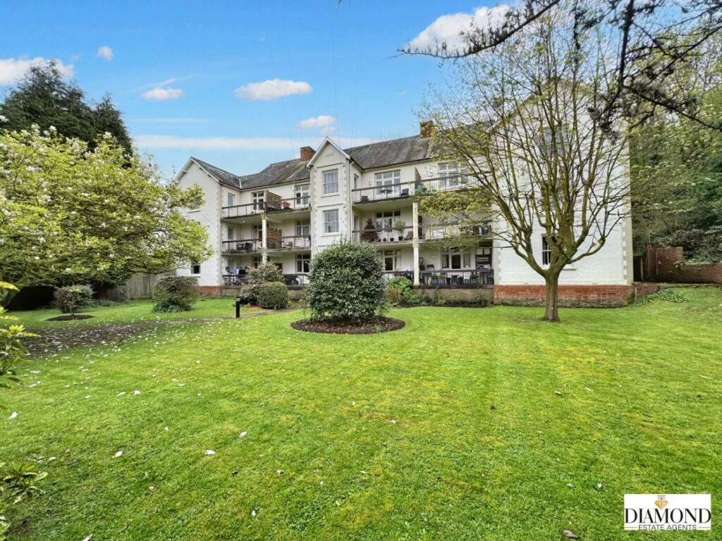 Main image of property: Studio Flat, Ford House, Tiverton, Devon