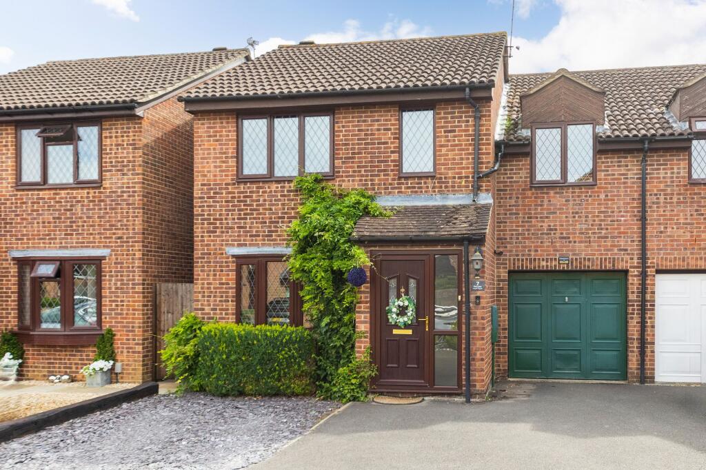 Main image of property: Hart Close, Abingdon, OX14