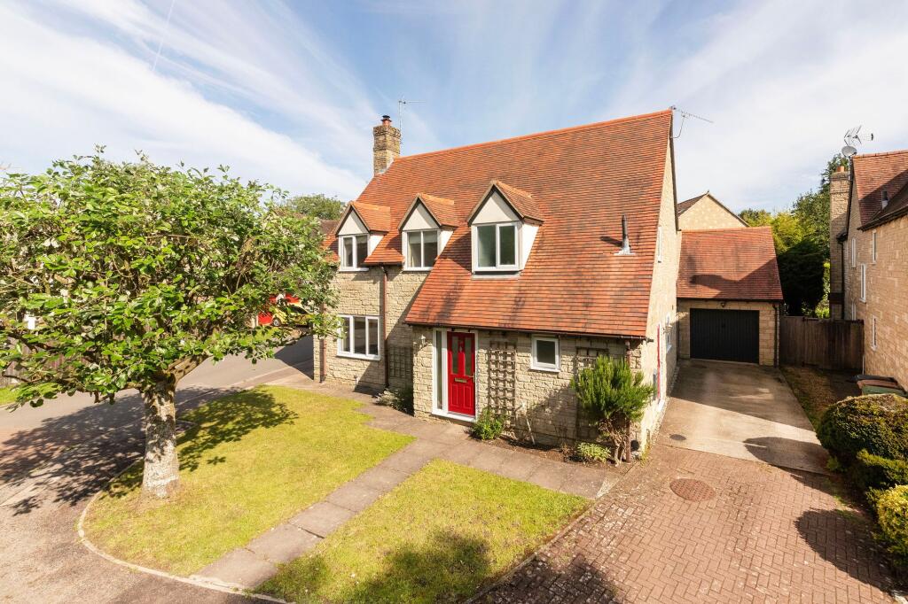 Main image of property: Fettiplace Close, Appleton, OX13