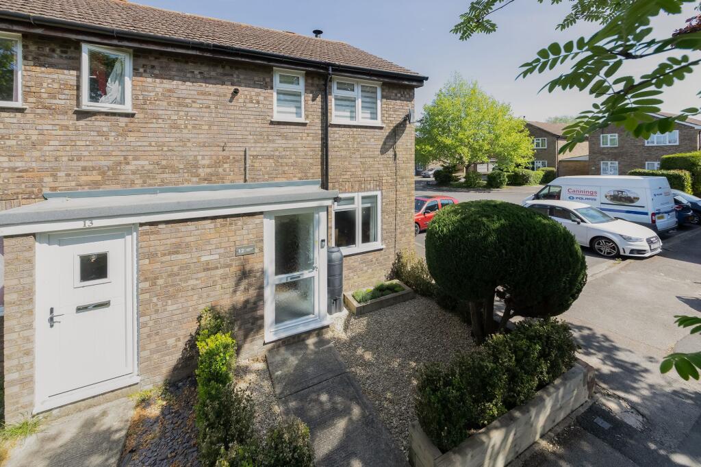Main image of property: Shepherds Close, Grove, OX12