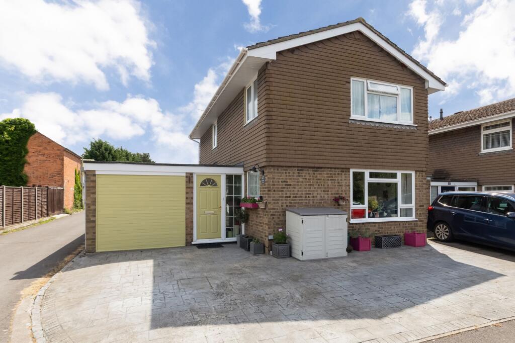 Main image of property: Thames Mead, Crowmarsh Gifford, OX10