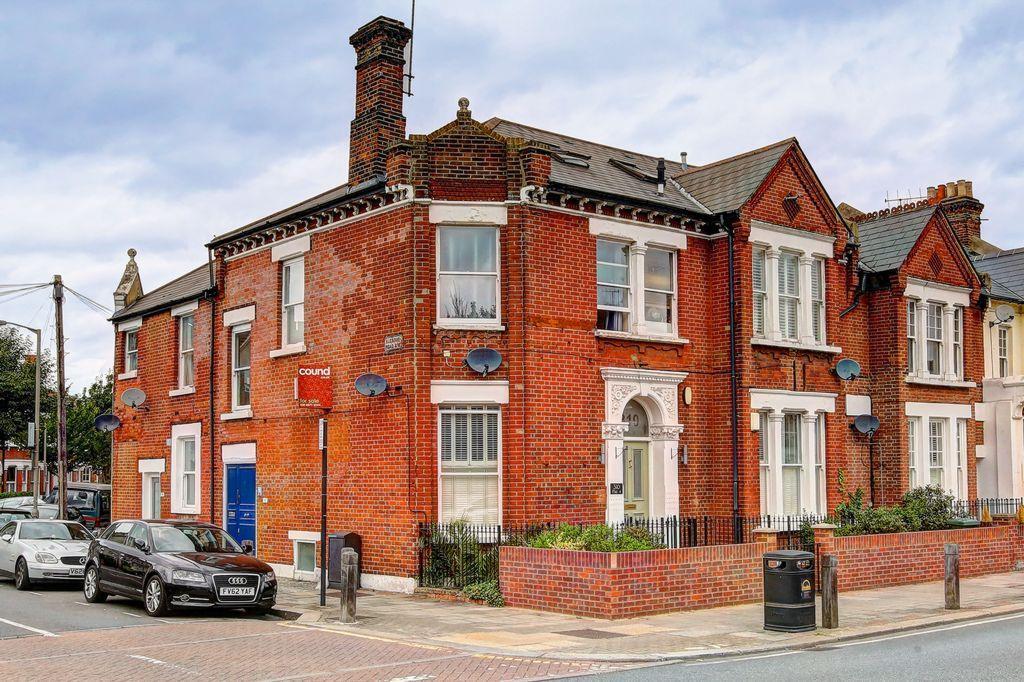Main image of property: Earlsfield Road, Wandsworth, SW18