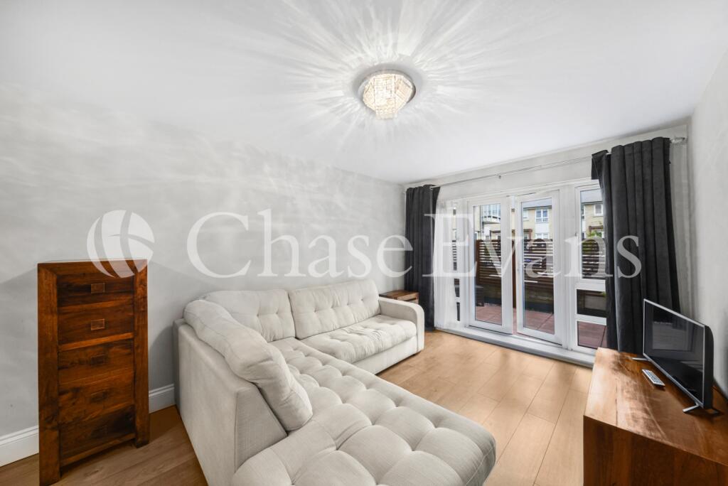 Main image of property: St Davids Square, Isle Of Dogs, London, E14