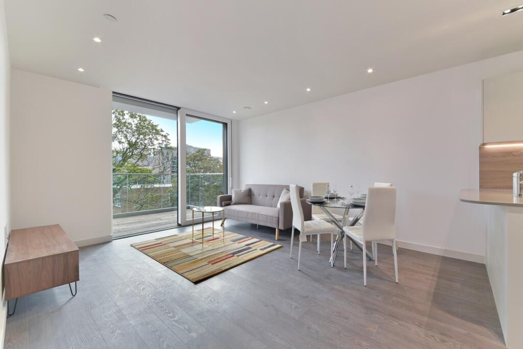 Main image of property: Kingly Building, 18 Woodberry Down, Finsbury Park, London, N4