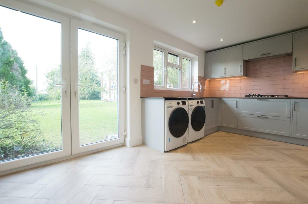 Additional property image - Abbots Park, St Albans, AL1