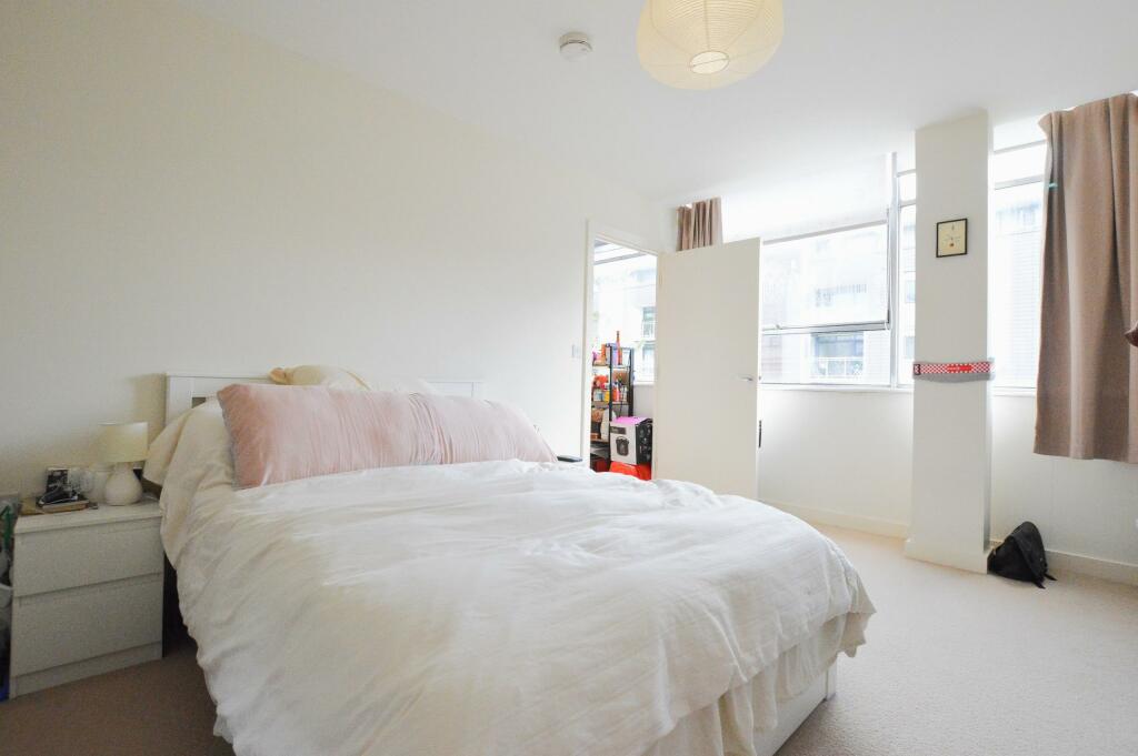 Additional property image - Newsom Place, St Albans, AL1
