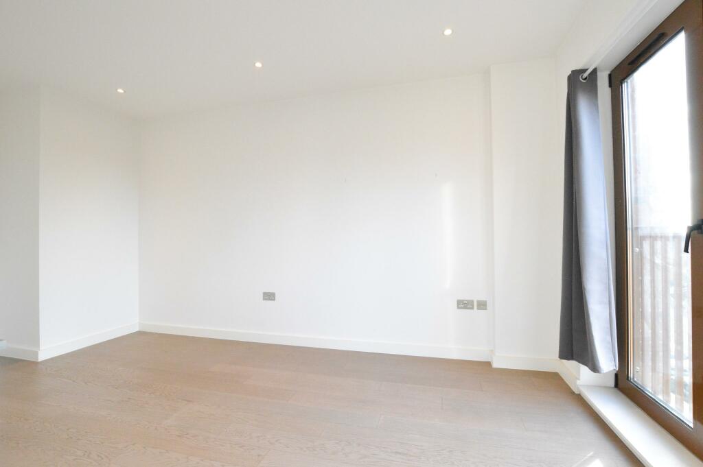Additional property image - Ziggurat House, St Albans, AL1