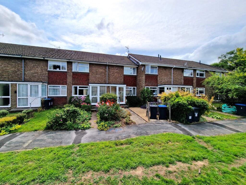 2 bedroom terraced house for sale in Hoblands, Haywards Heath, RH16
