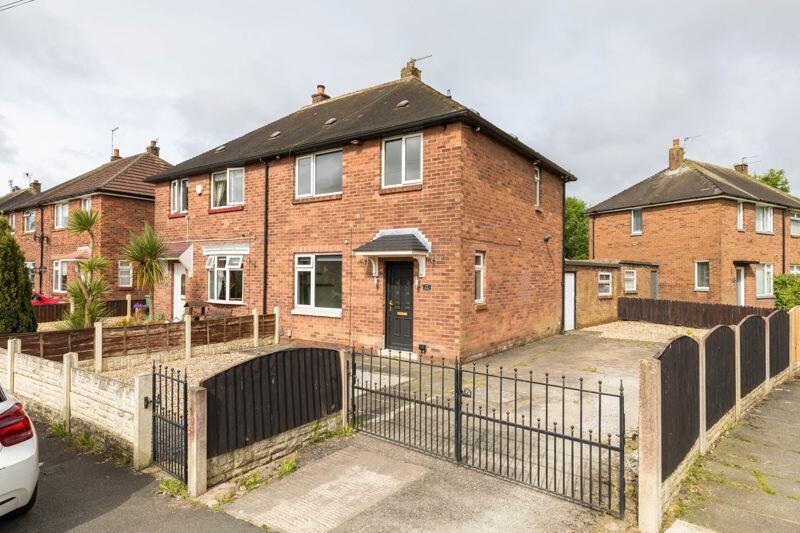 3 bedroom semidetached house for rent in Burns Close, Poolstock, WN3