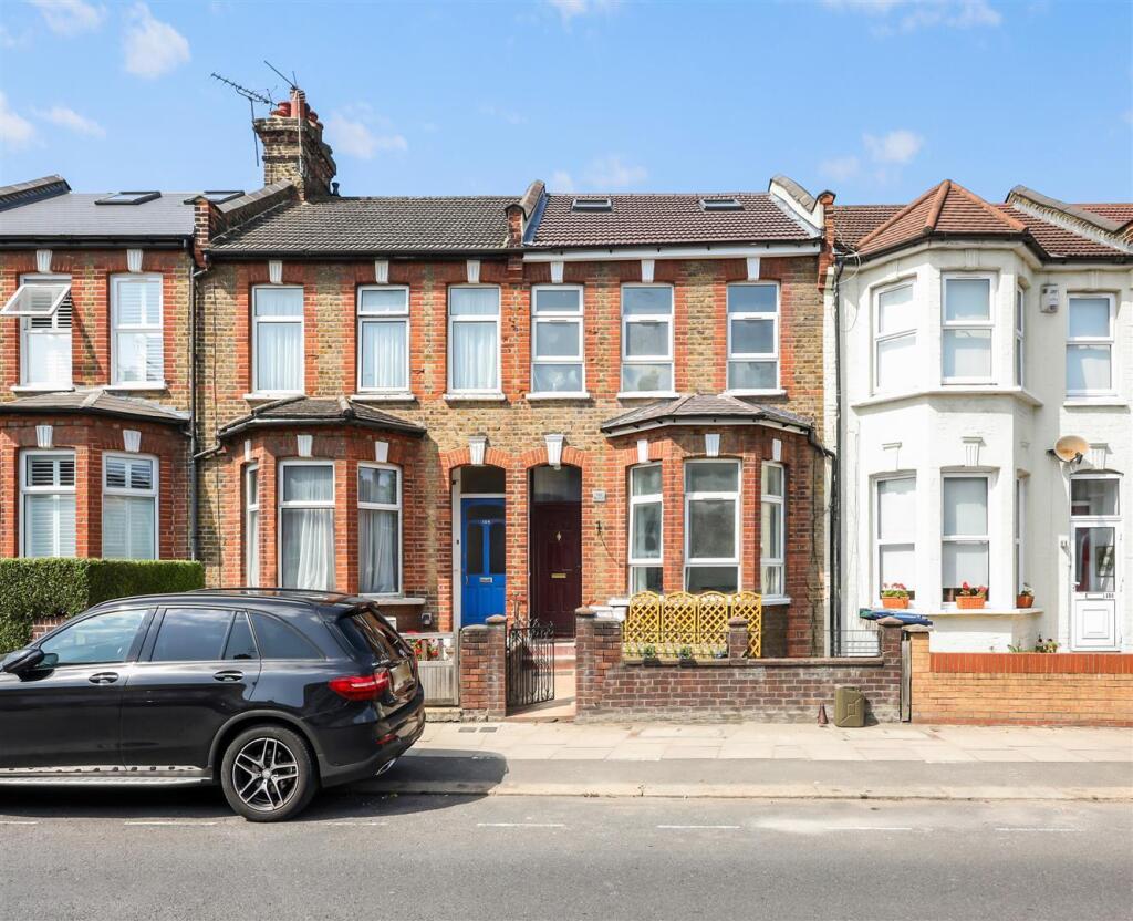 Main image of property: Squires Lane, Finchley, N3