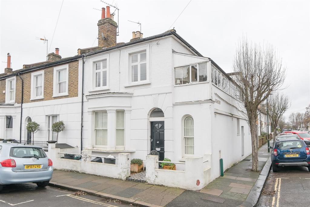 2 bedroom for sale in St. Hildas Road, Barnes, SW13