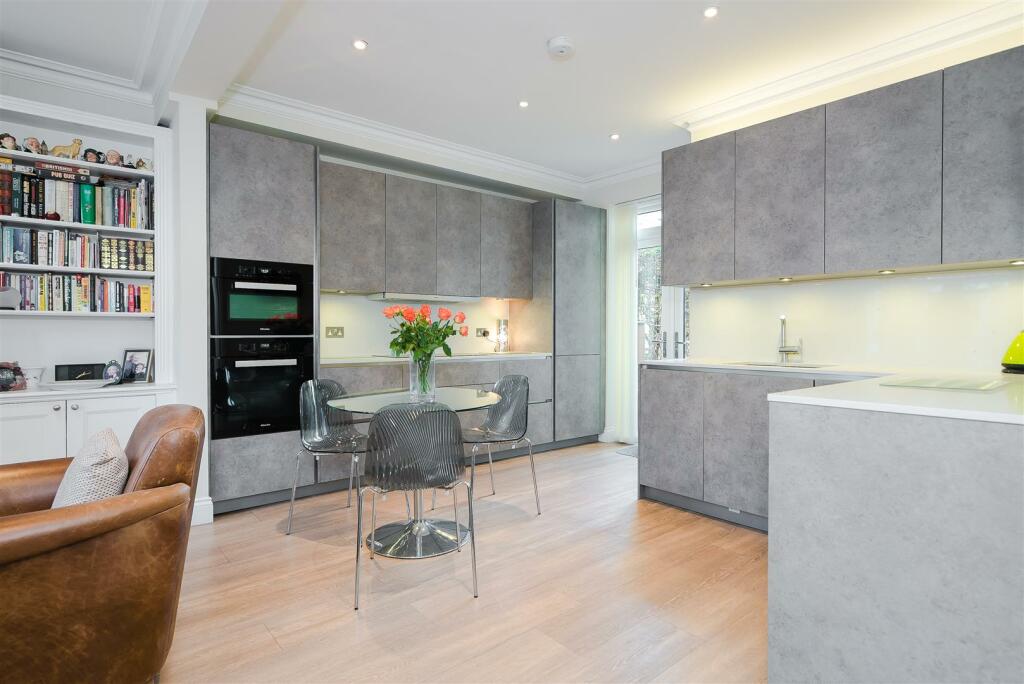 2 bedroom apartment for rent in Cowley Road, Mortlake, SW14