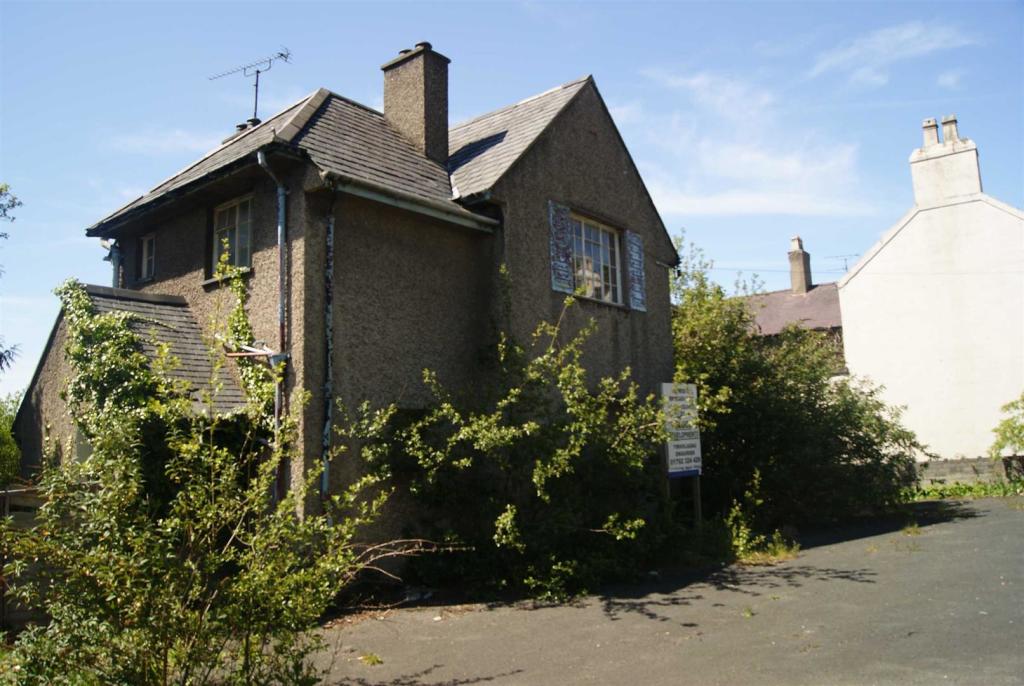 Land for sale in Ala Road, Pwllheli, LL53