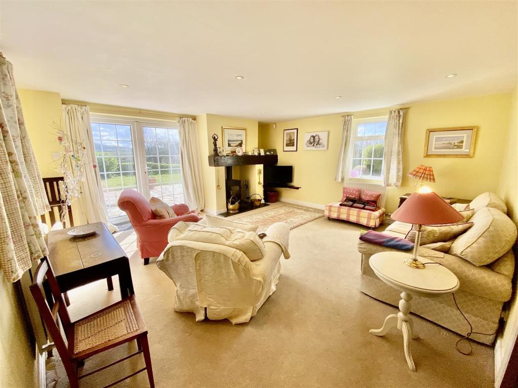 3 bedroom detached house for sale in Lon Cyttun, Morfa Nefyn, Pwllheli