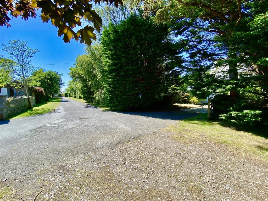 3 bedroom detached house for sale in Lon Bridin, Morfa Nefyn, LL53