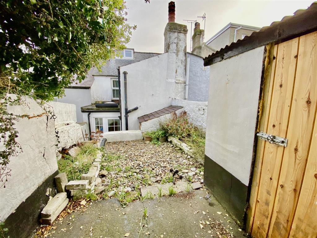 2 bedroom terraced house for sale in Stryd Y Ffynnon, Nefyn, LL53