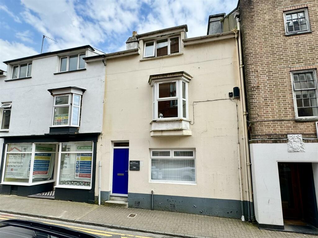 Main image of property: Penlan Street, Pwllheli