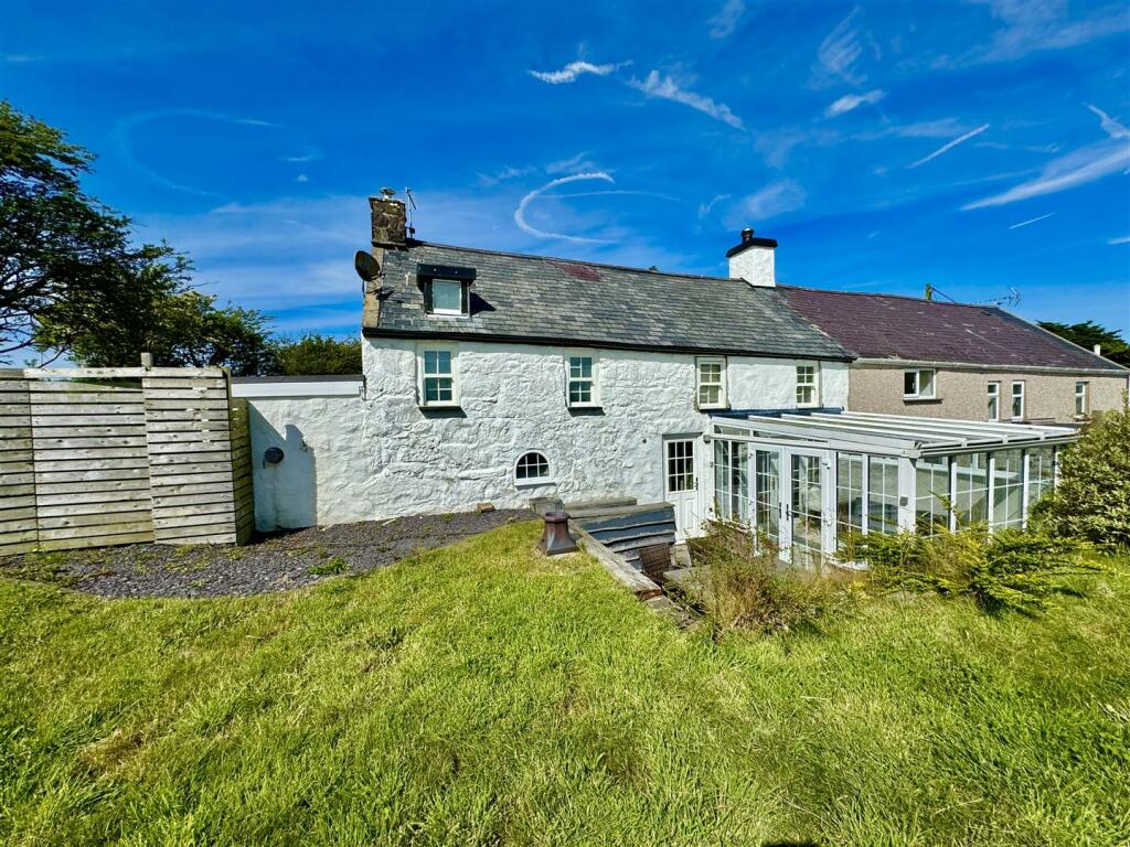 Main image of property: Bryncroes, Pwllheli