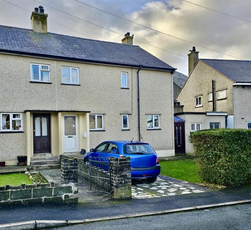 Main image of property: Bron Hendre, Trefor