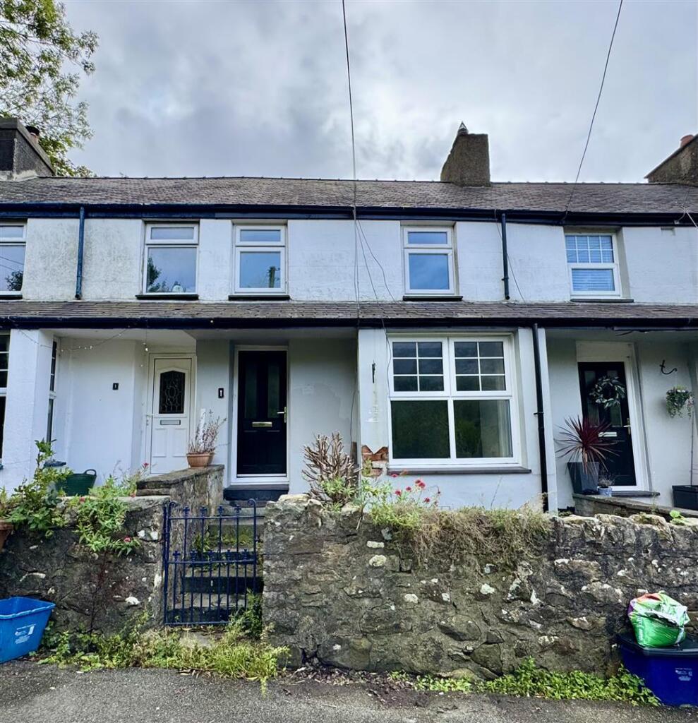 Main image of property: Bryn Ffynnon, Llanaelhaearn, Caernarfon
