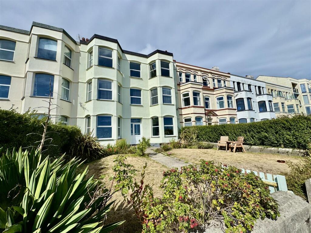 Main image of property: 5 West End Parade, Pwllheli