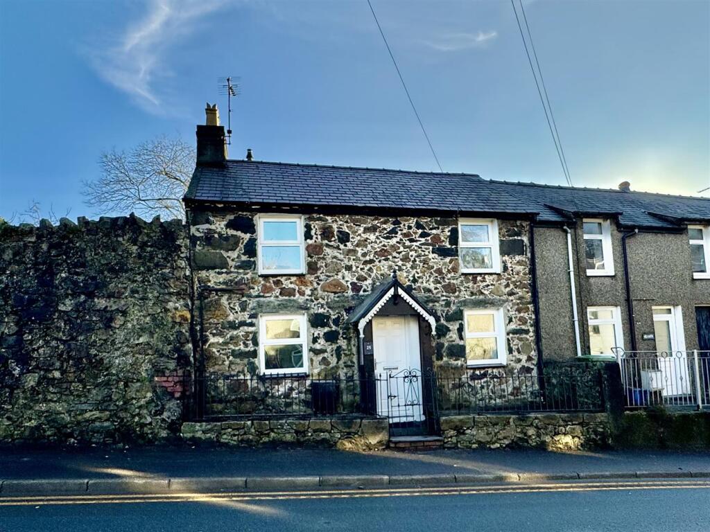 Main image of property: Ffordd Caernarfon, Pwllheli