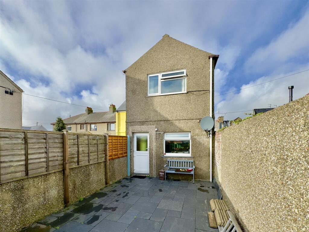 Main image of property: Penrhydlyniog, Pwllheli