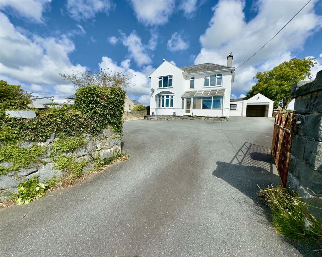 Main image of property: Chwilog, Pwllheli