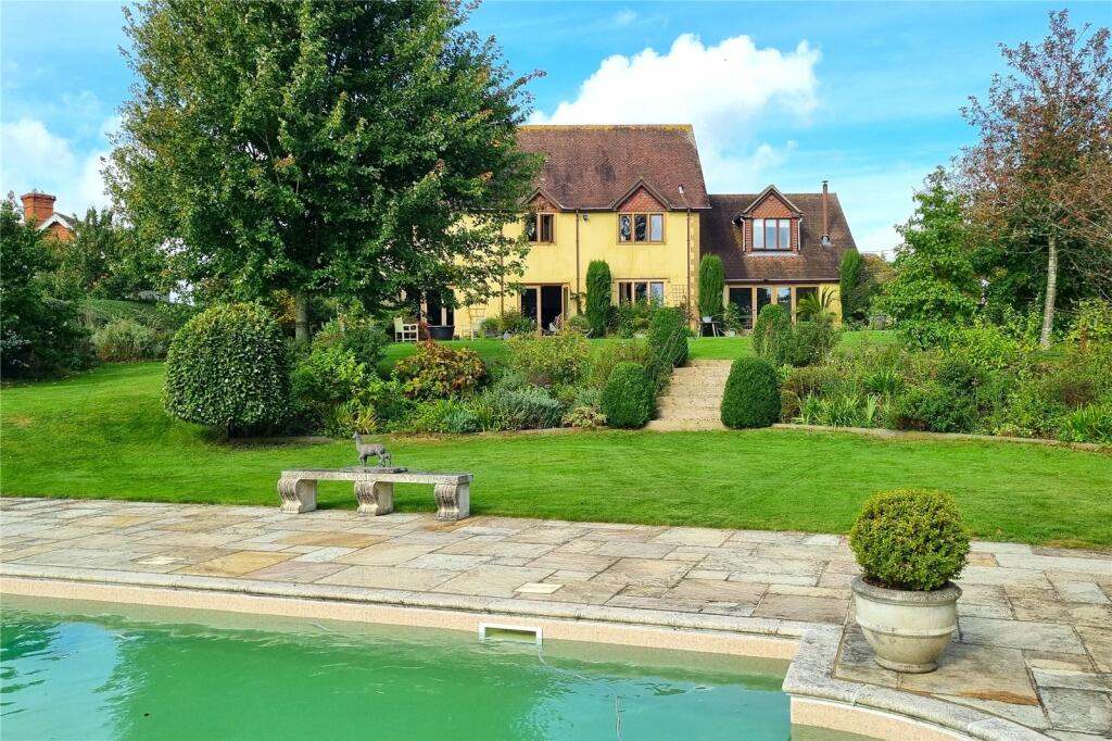 5 bedroom detached house for sale in Fifehead Magdalen, Gillingham