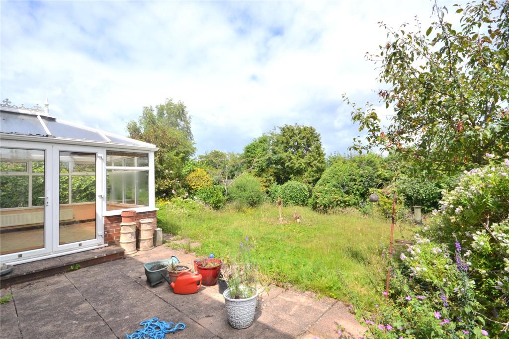 4 bedroom detached house for sale in Briar Close, Gillingham, Dorset, SP8