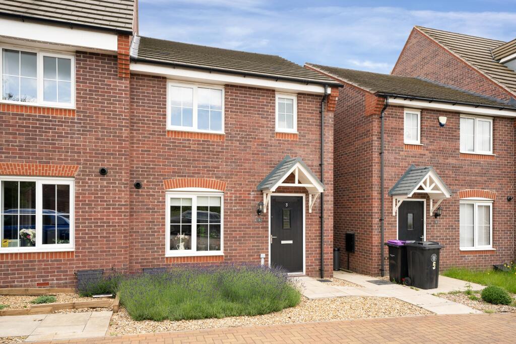 3 bedroom semidetached house for sale in Musselburgh Way, Bourne, PE10