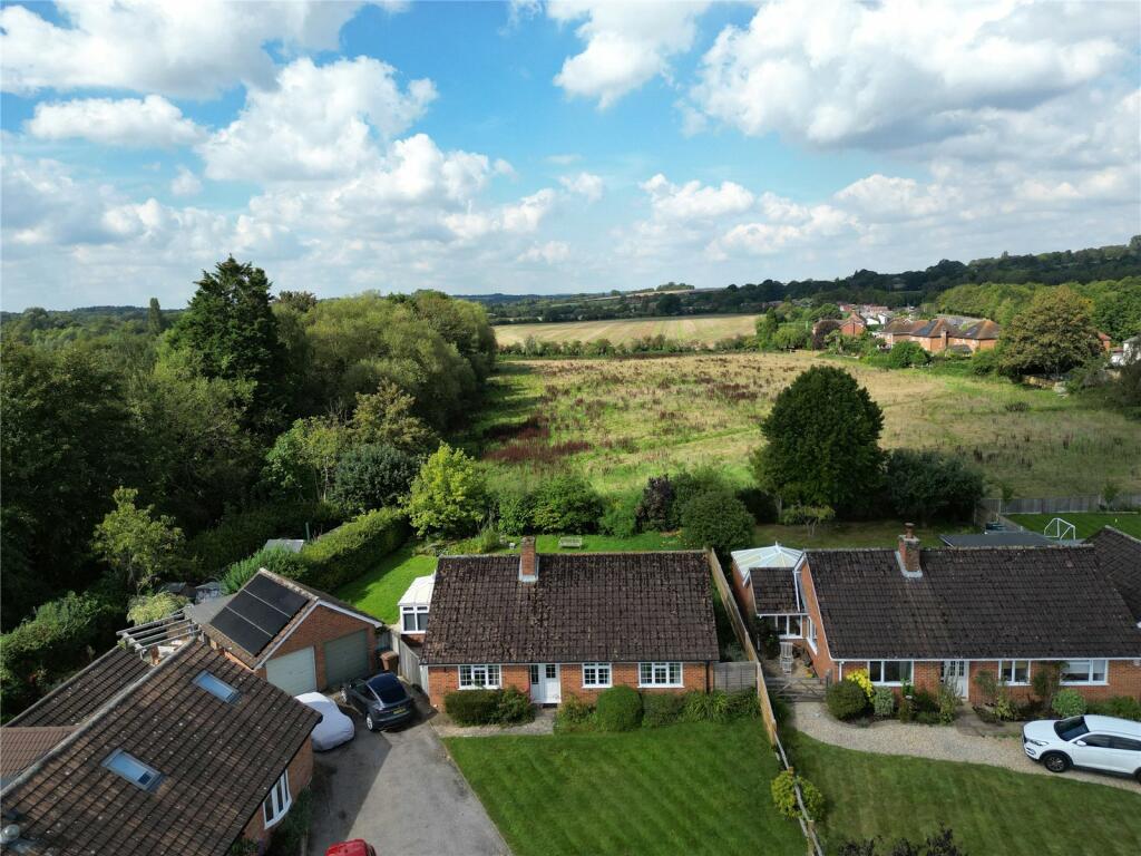 3 bedroom bungalow for sale in St Andrews Close, Timsbury, Romsey