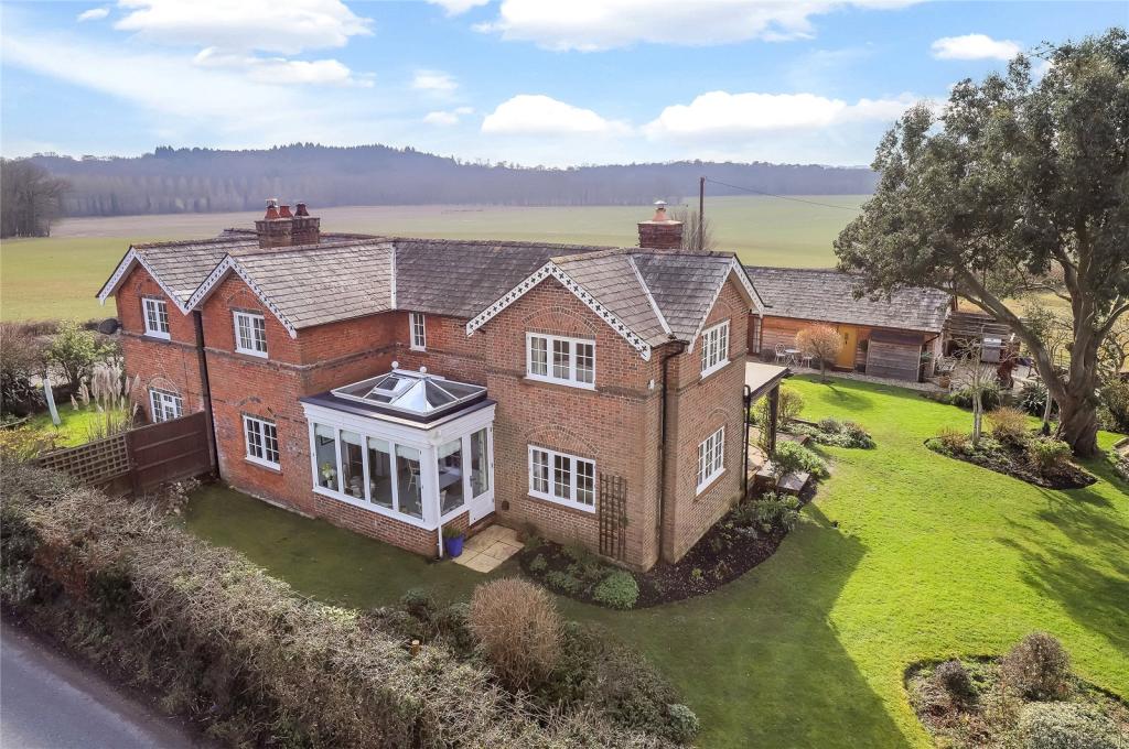 3 bedroom semidetached house for sale in Great Bentley Farm Cottages