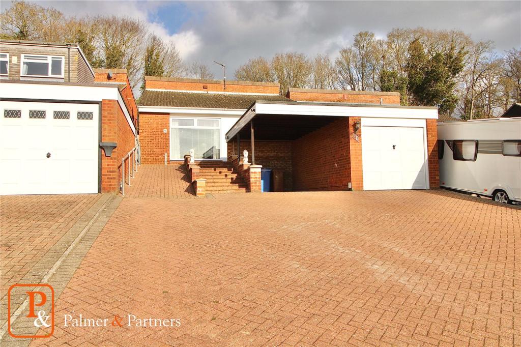 3 bedroom detached house for sale in Furness Close, Ipswich, Suffolk, IP2