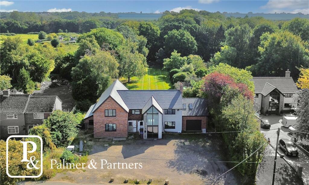 4 bedroom detached house for sale in Cordys Lane, Trimley St. Mary