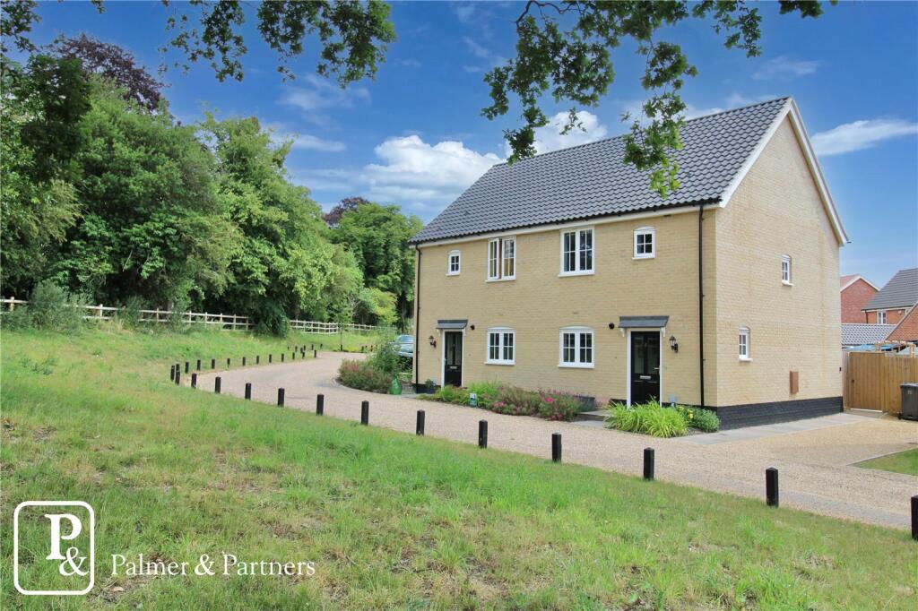 3 bedroom semidetached house for sale in Acorn Close, Aldringham