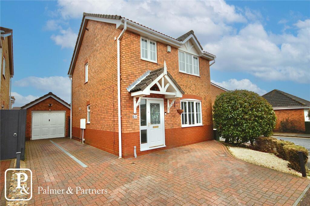 3 bedroom detached house for sale in Cherry Blossom Close, Ipswich, Suffolk, IP8