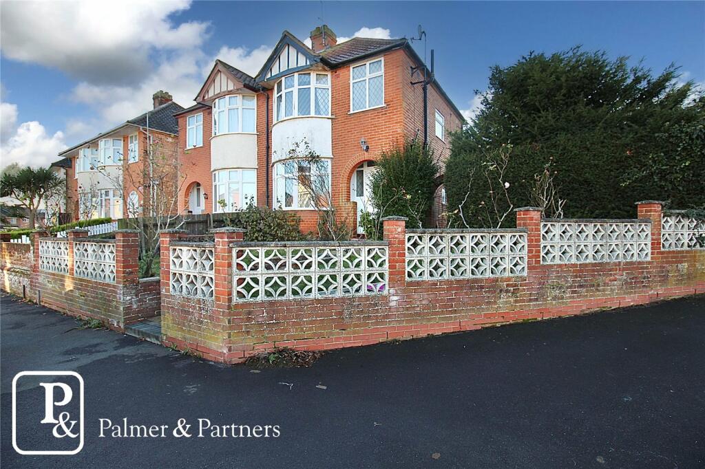 3 bedroom semidetached house for sale in Lavenham Road, Ipswich