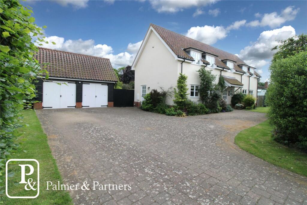 4 bedroom detached house for sale in Low Road, Friston, Saxmundham