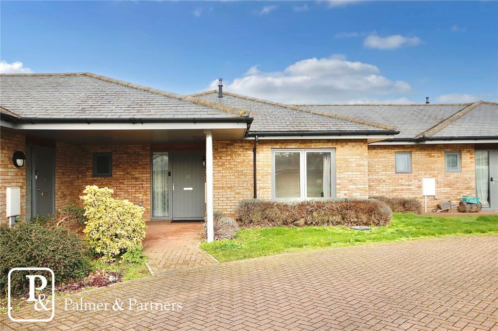 2 bedroom bungalow for sale in Dove Close, Capel St. Mary, Ipswich