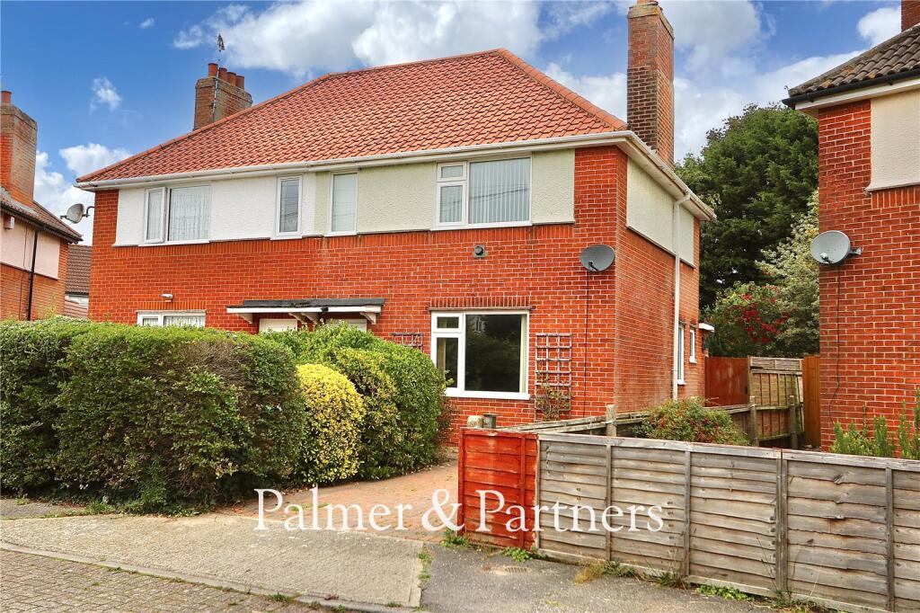 3 bedroom semi-detached house
