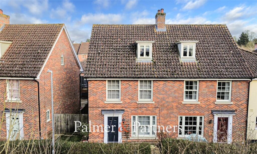 3 bedroom end of terrace house