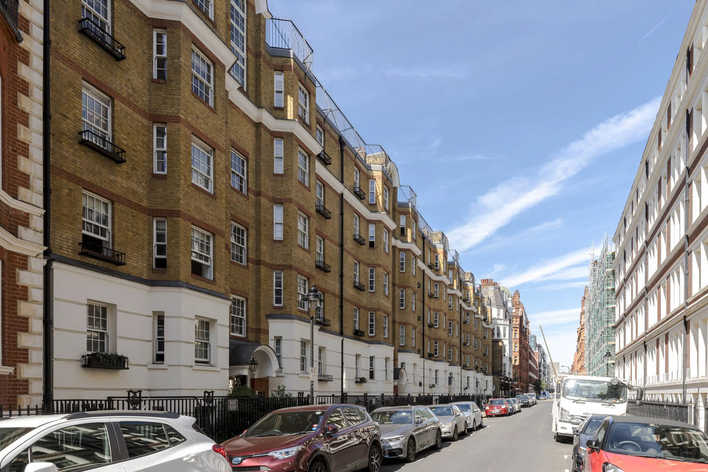 2 bedroom apartment for sale in Huntley Street, Bloomsbury, London WC1, WC1E