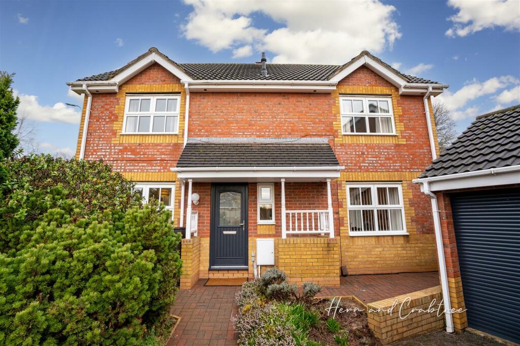 4 bedroom detached house for sale in Felbrigg Crescent, Pontprennau