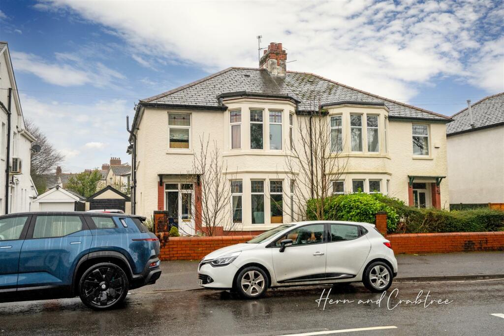 4 bedroom semi-detached house for sale in Heath Park Avenue, Cardiff, CF14