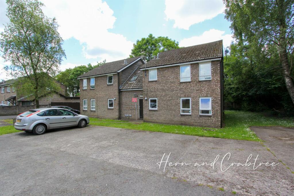 Studio flat for sale in Galahad Close, Thornhill, Cardiff, CF14
