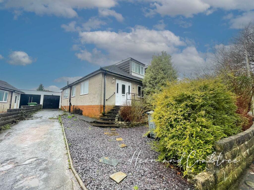 3 bedroom semi-detached bungalow for sale in Gron Ffordd, Cardiff, CF14