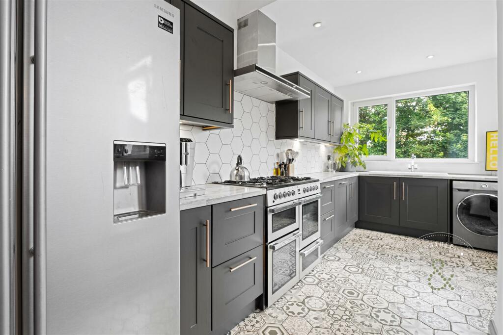 Additional property image - Clodien Avenue, Cardiff