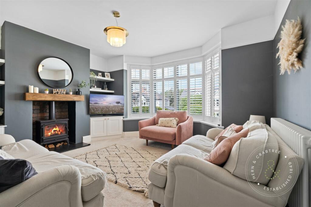 3 bedroom semidetached house for sale in St. Martins Road, Caerphilly